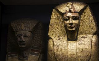 00 Arqueologos descobrem necropole egipcia de 3400 anos