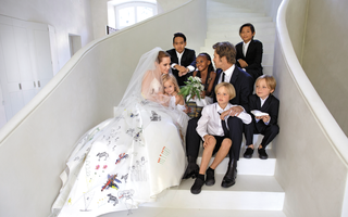 Famosos - Saiba como foi o casamento de Angelina Jolie e Brad Pitt