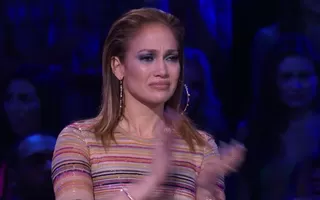 Jennifer Lopez se emociona com performance em American Idol